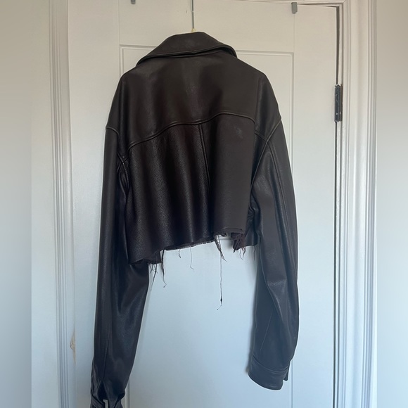 Calvin Klein Brown cropped leather jacket (sM) - Picture 2 of 3